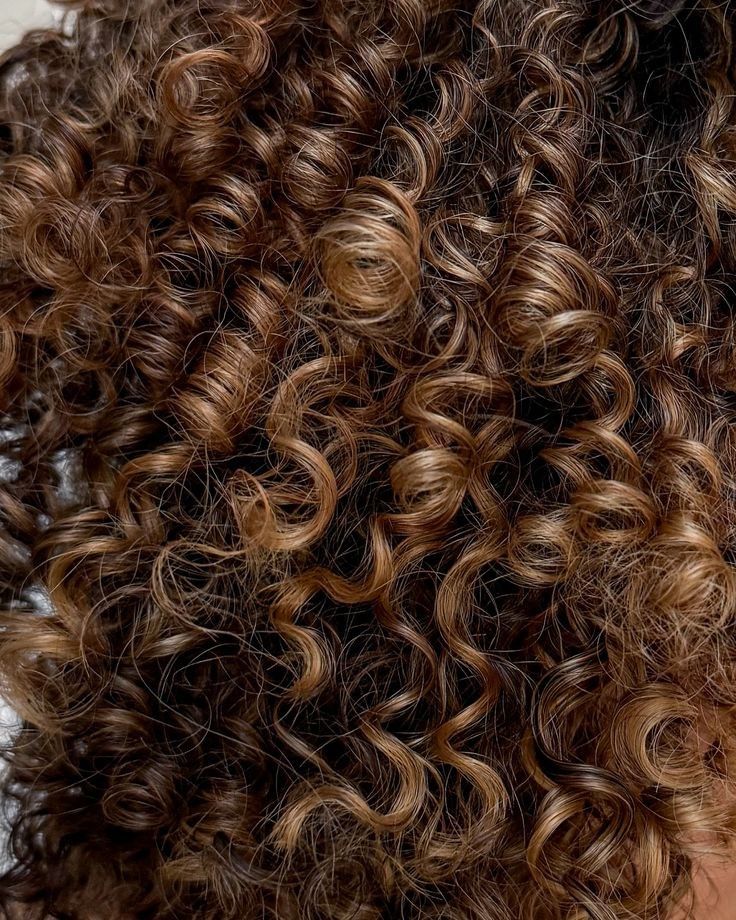 Prendre soin de mes cheveux bouclés